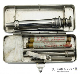 Illustration for article titled The Timeless Artistry of the Syringe
